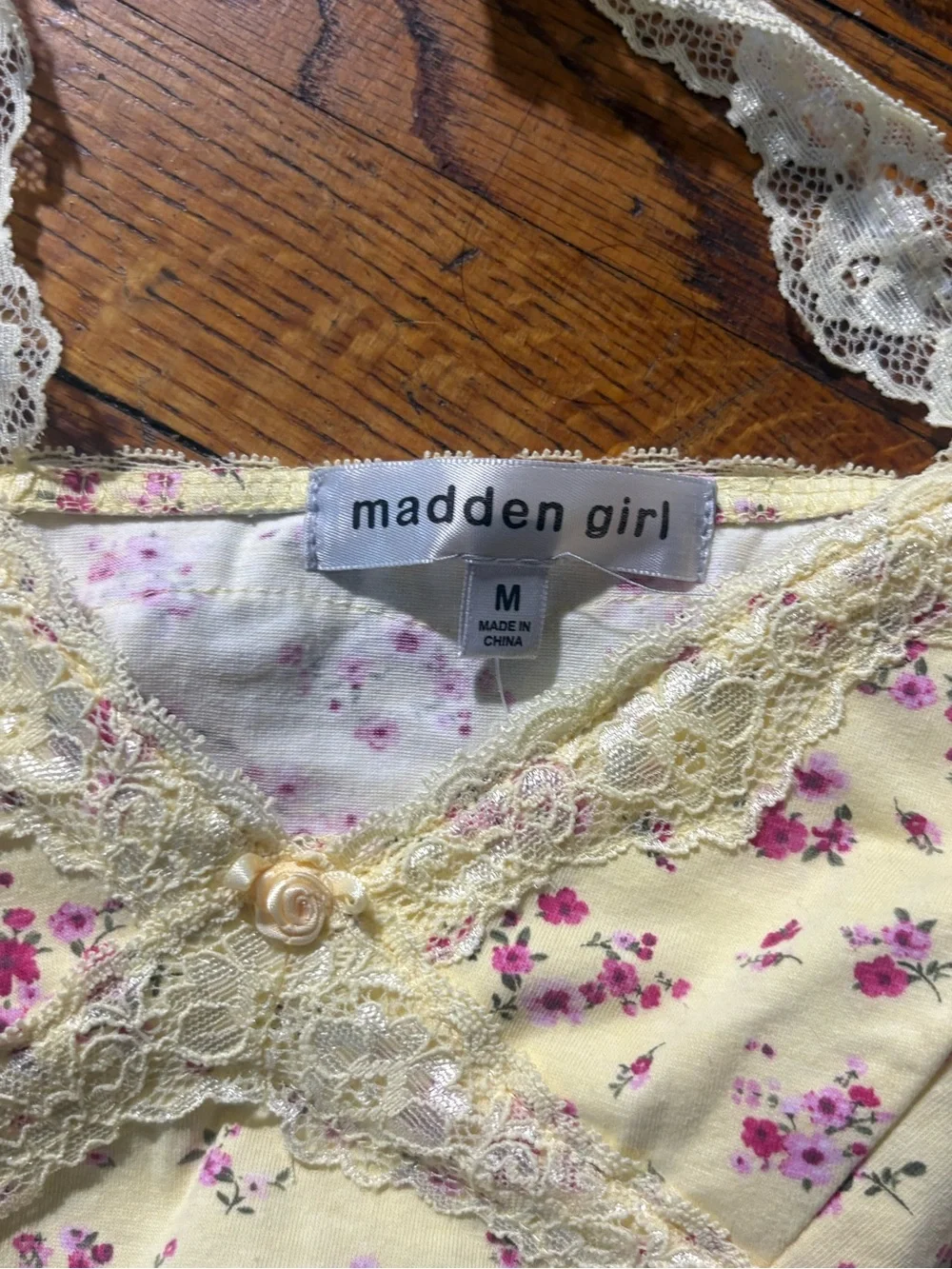Madden Girl Ribbon-Trim Lace Cami Yellow & Pink Medium NWT